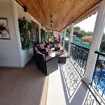 Luxury Family With Private Pool & Slide *
