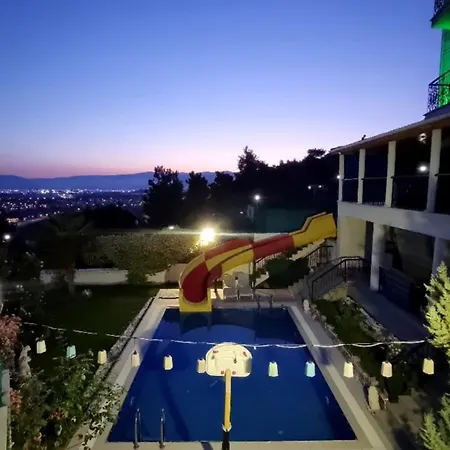 Luxury Family With Private Pool & Slide Feriehus *