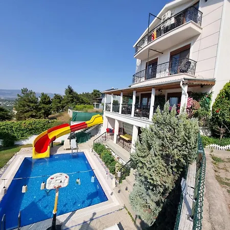 Luxury Family With Private Pool & Slide Holiday home Gemlik