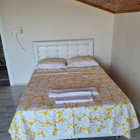 Holiday home Luxury Family With Private Pool & Slide *