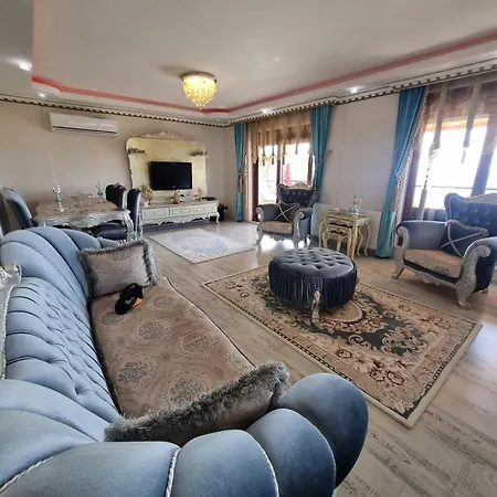 Luxury Family With Private Pool & Slide *