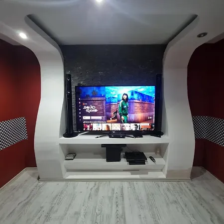 Holiday home Luxury Family With Private Pool & Slide *