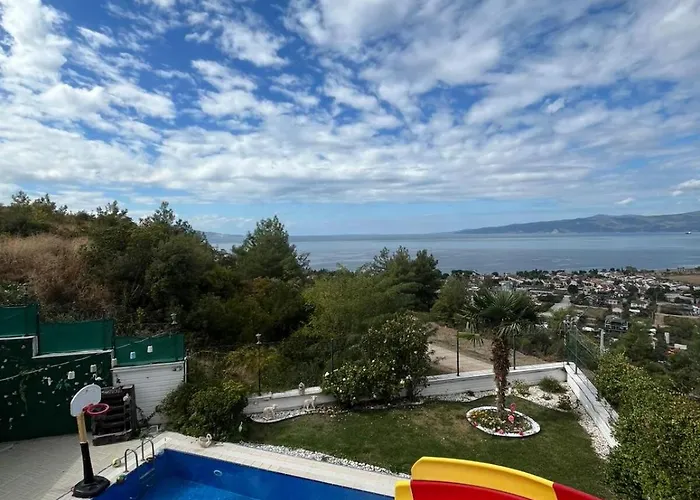 Holiday home Luxury Family With Private Pool & Slide