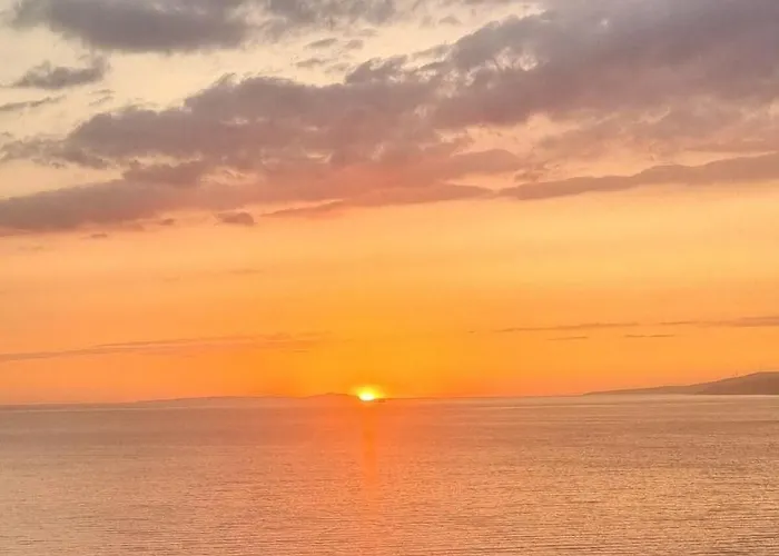 Holiday home Luxury Family With Private Pool & Slide *