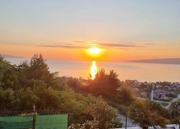 Luxury Family With Private Pool & Slide Holiday home *