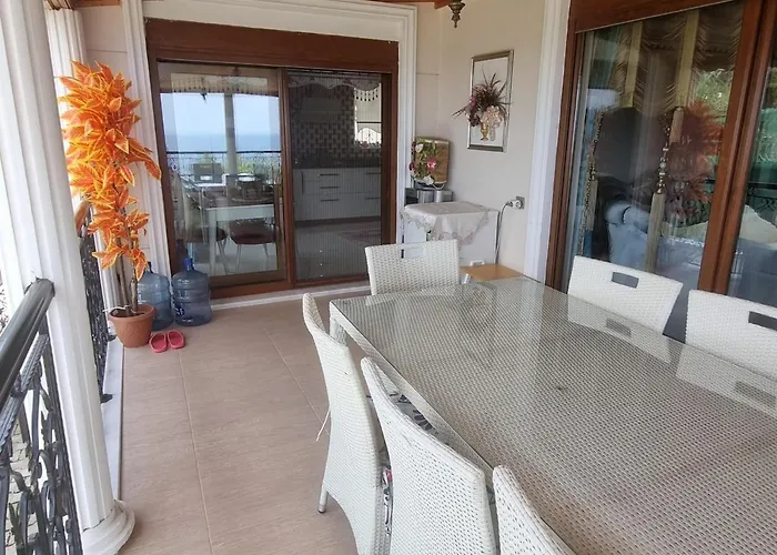 Luxury Family With Private Pool & Slide Holiday home