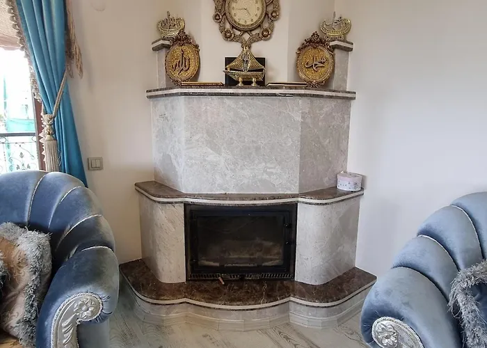 Luxury Family With Private Pool & Slide *