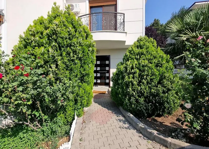 Holiday home Luxury Family With Private Pool & Slide *