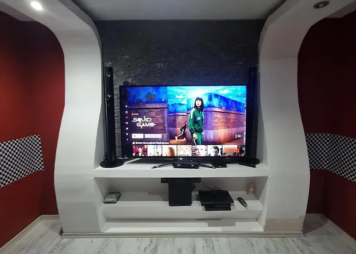 Holiday home Luxury Family With Private Pool & Slide *