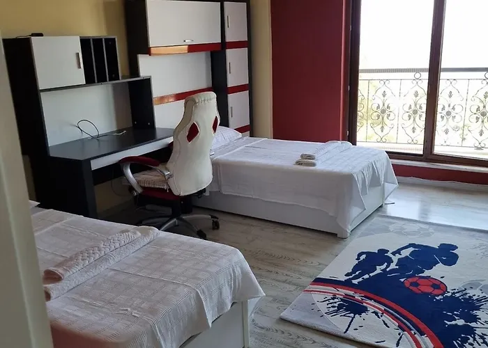 Luxury Family With Private Pool & Slide Holiday home