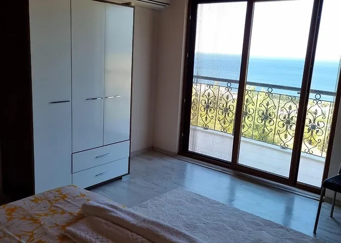 Luxury Family With Private Pool & Slide Holiday home